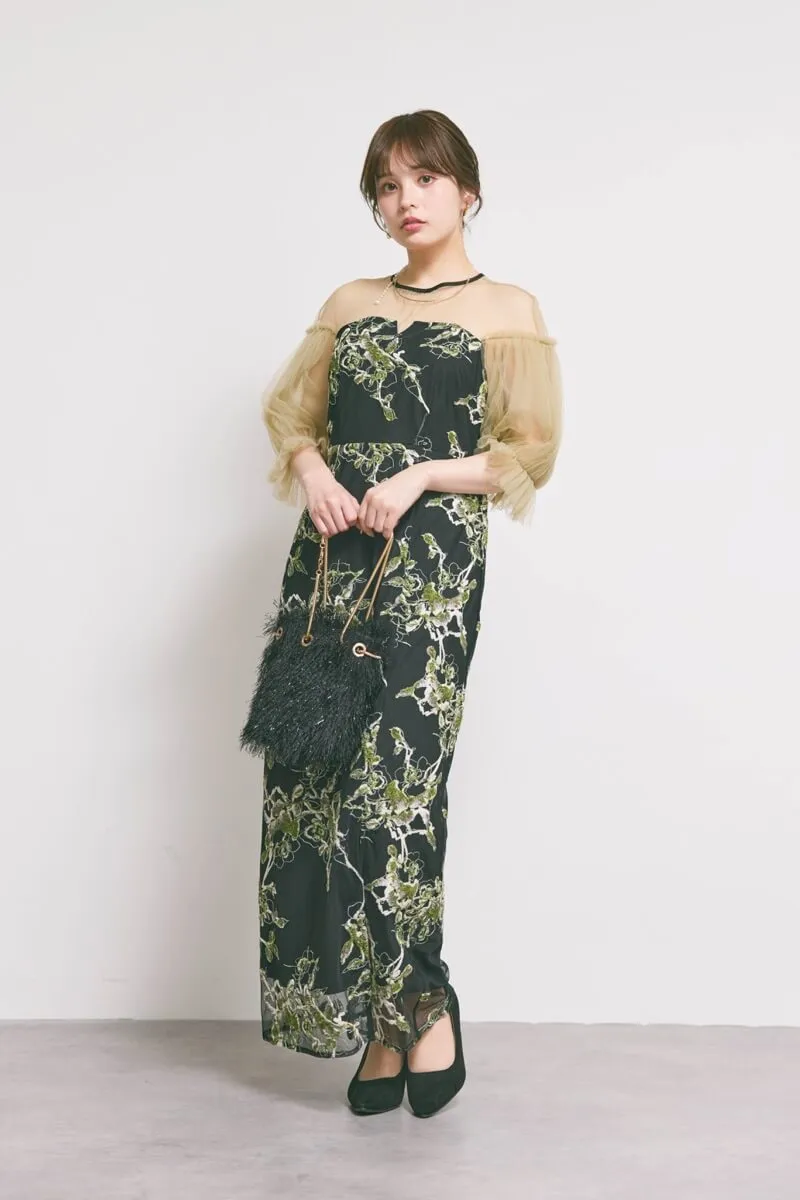 ブラックのフラワーリリーフIラインドレス