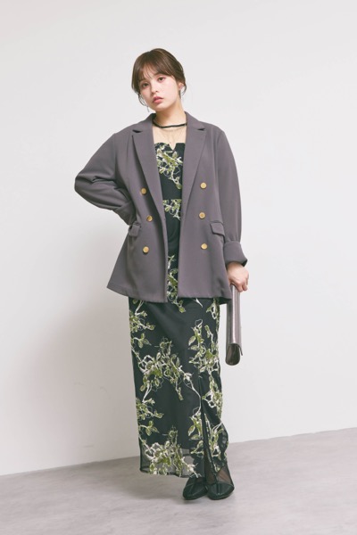 ブラックのフラワーリリーフIラインドレス