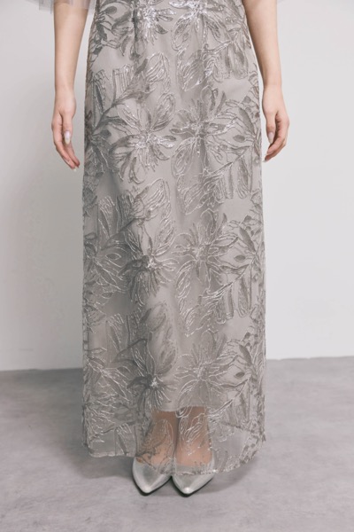 グレーのフリルショルダーIラインドレス