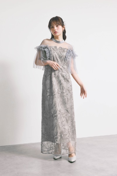 グレーのフリルショルダーIラインドレス