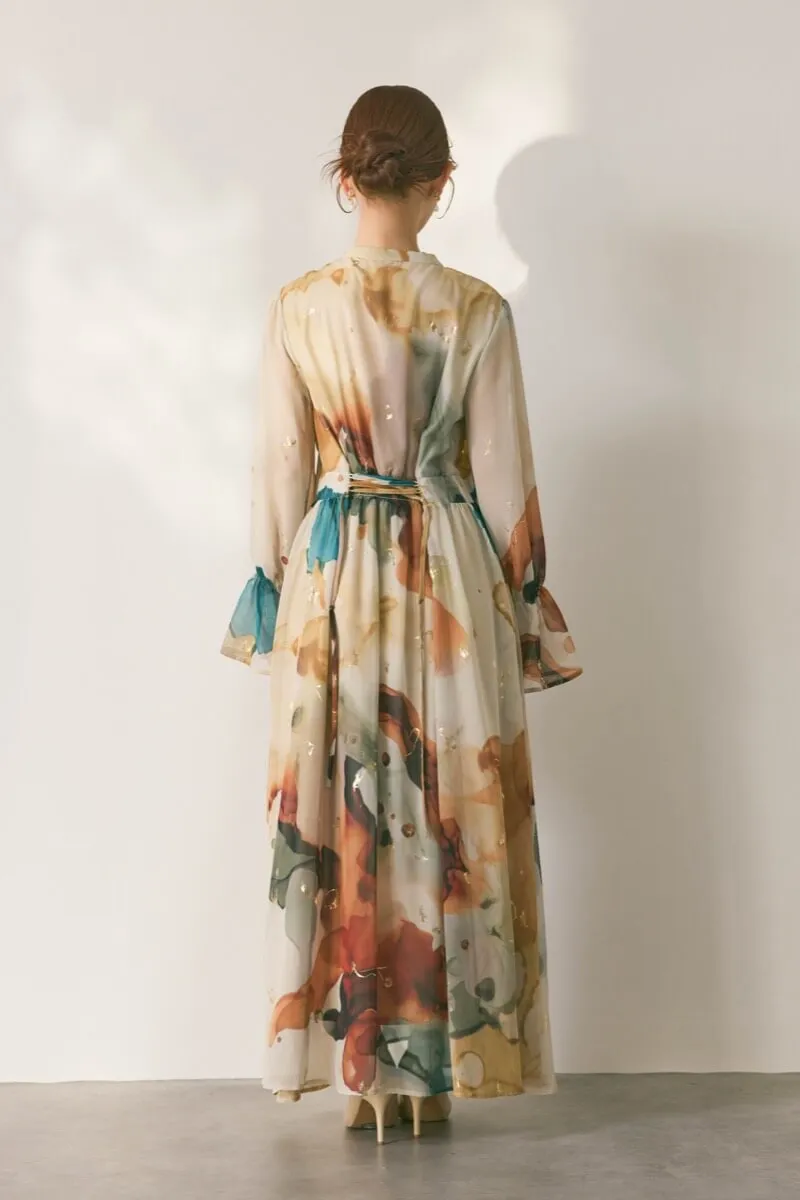 ベージュのインクアートドレス