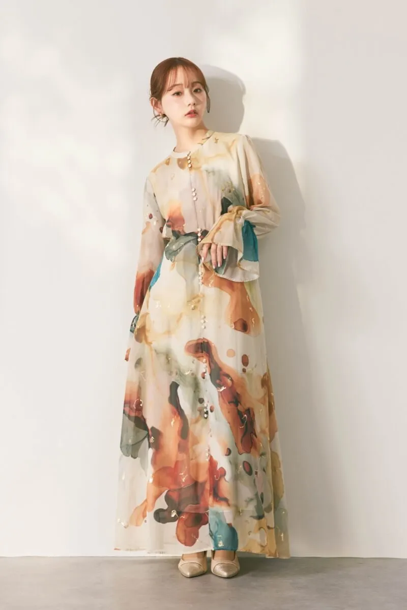 ベージュのインクアートドレス