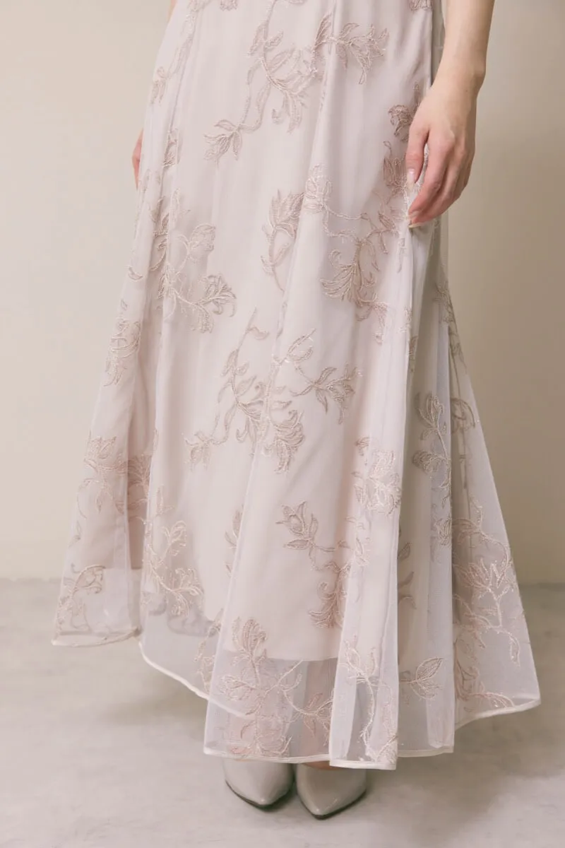 ライトピンクのエンブロイダリーボレロセットドレス