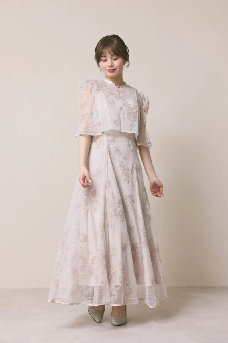 ライトピンクのエンブロイダリーボレロセットドレス