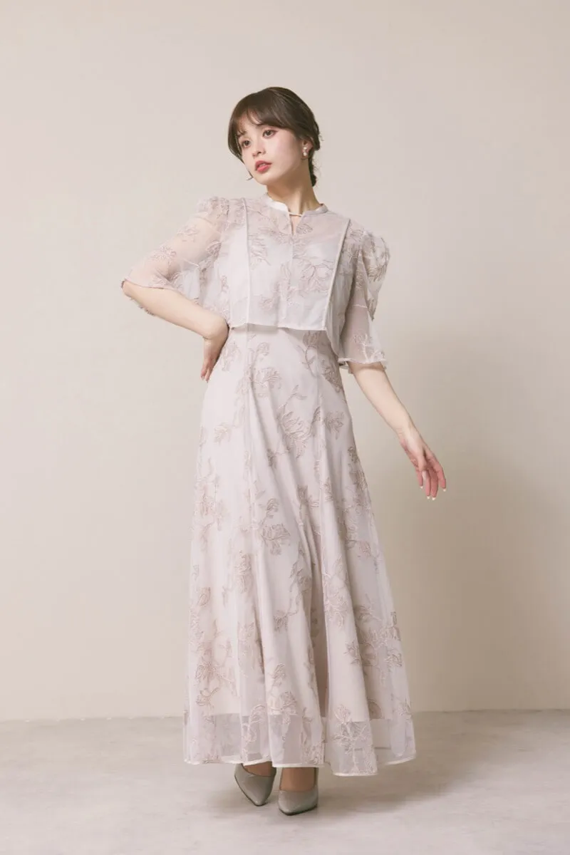 ライトピンクのエンブロイダリーボレロセットドレス