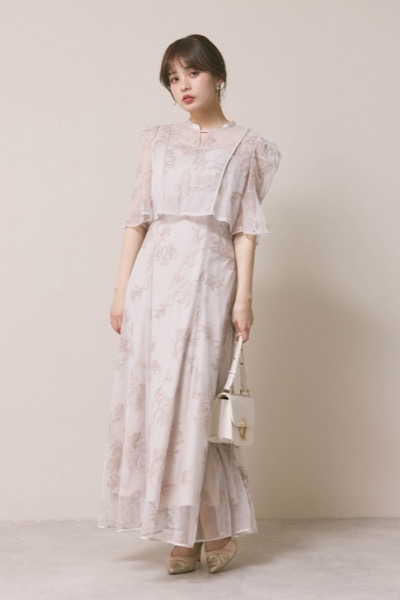 ライトピンクのエンブロイダリーボレロセットドレス