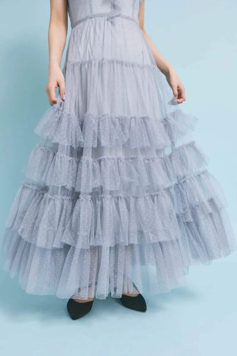 ブルーのチュールティアードドレス