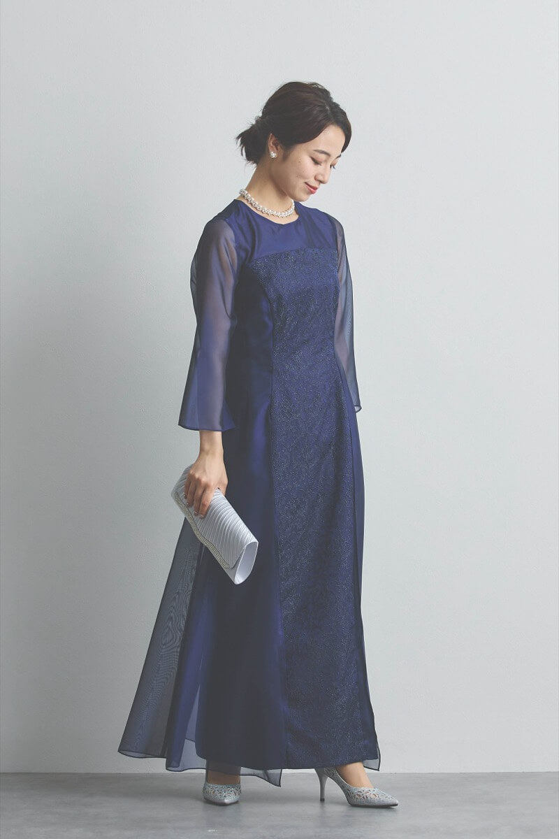 ネイビーのラメ刺繍シフォン切替ロングドレス