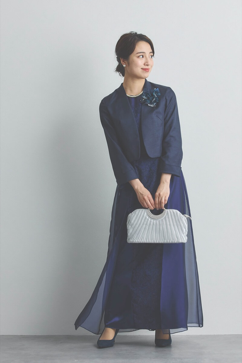ネイビーのラメ刺繍シフォン切替ロングドレス