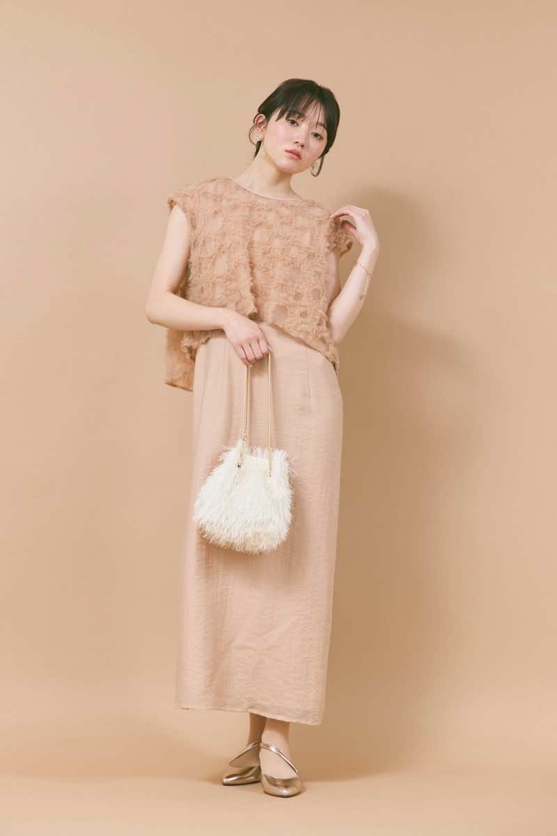 サーモンピンクのフラワーチュールトップスドレス