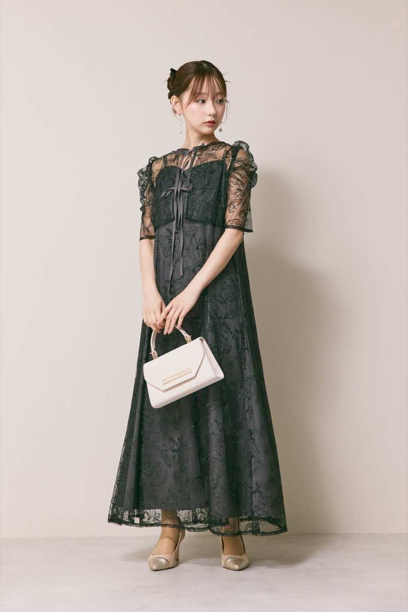 ブラックのシアーボレロセットアップドレス