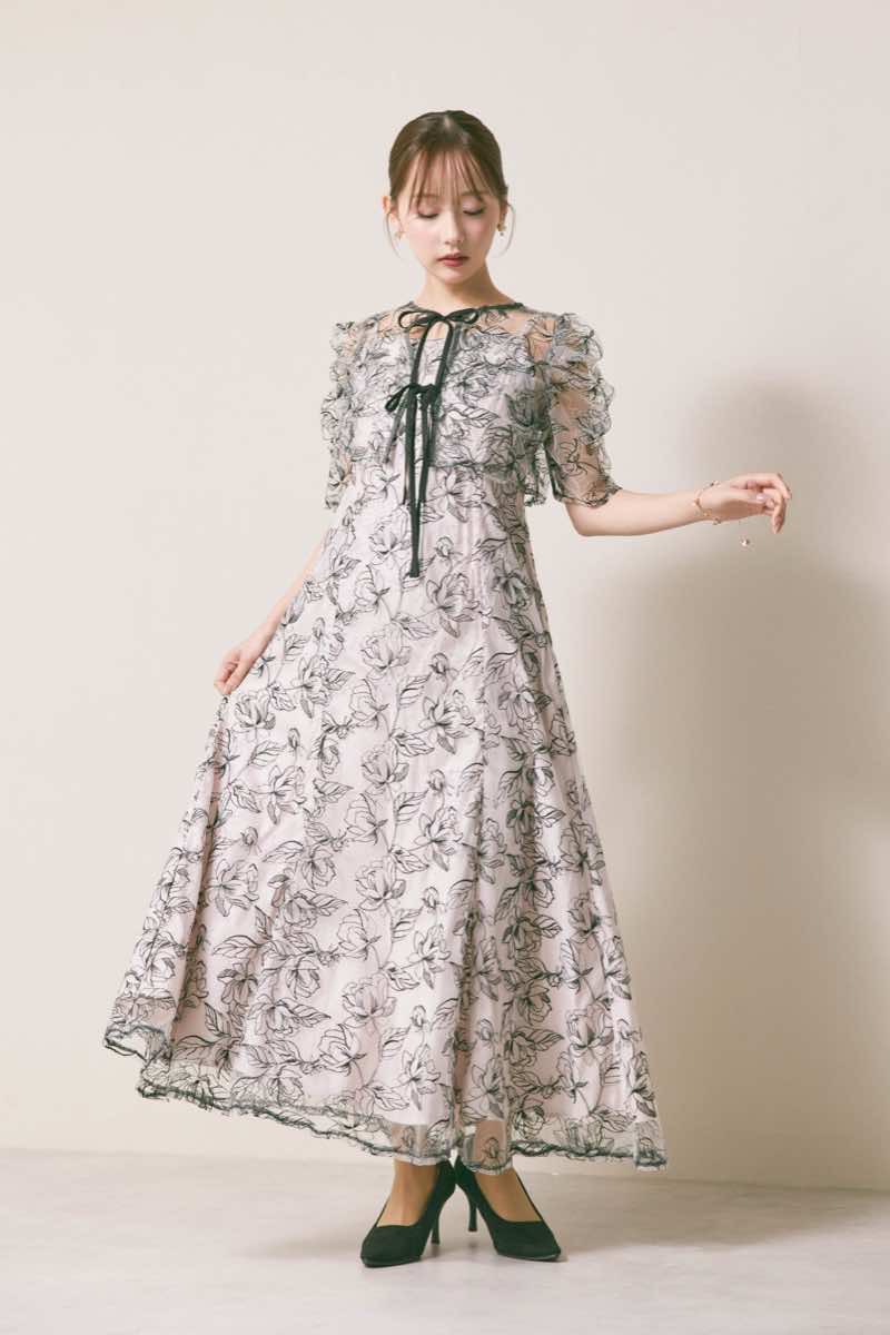 ブラック×ピンクベージュのシアーボレロセットアップドレス