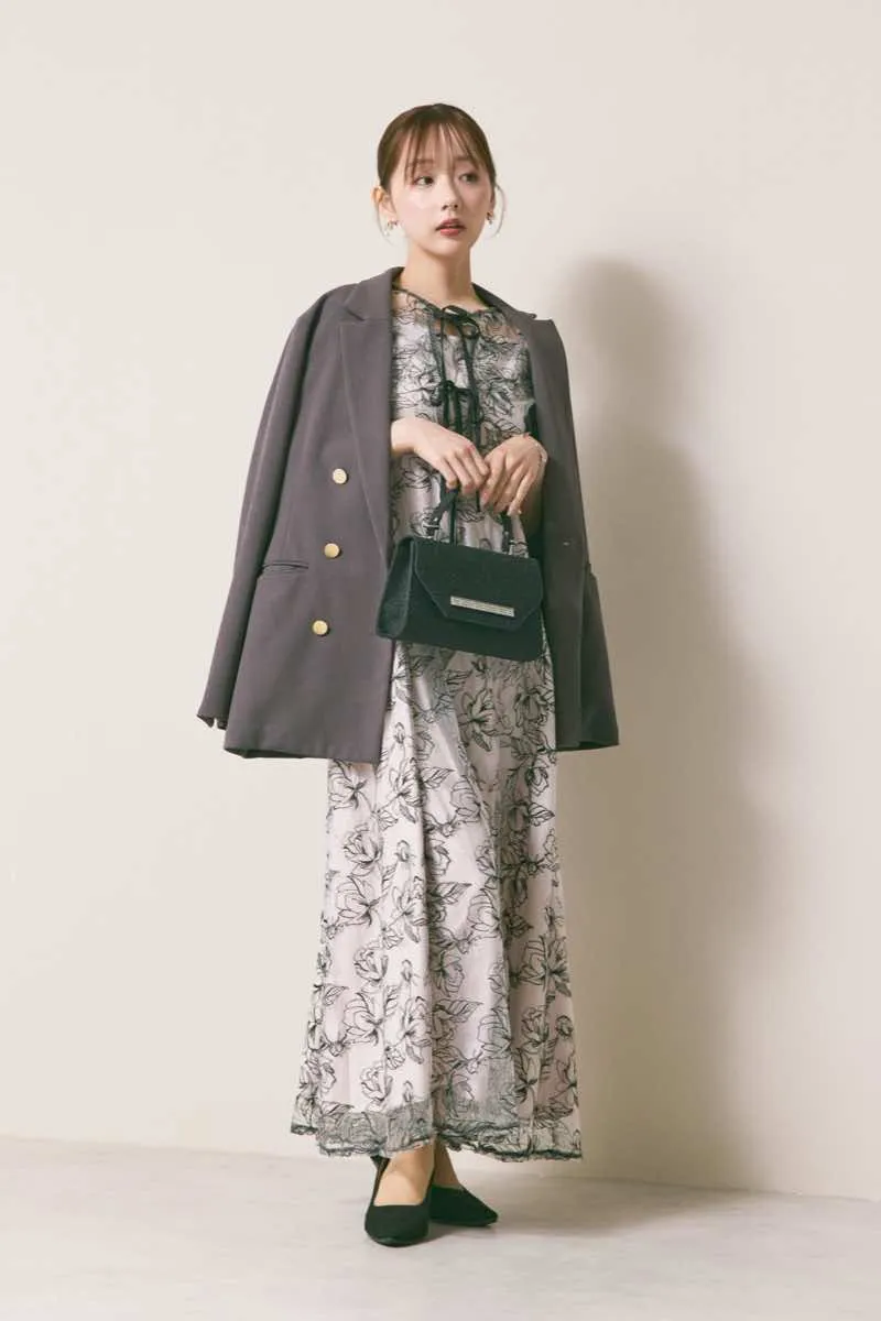 ブラック×ピンクベージュのシアーボレロセットアップドレス