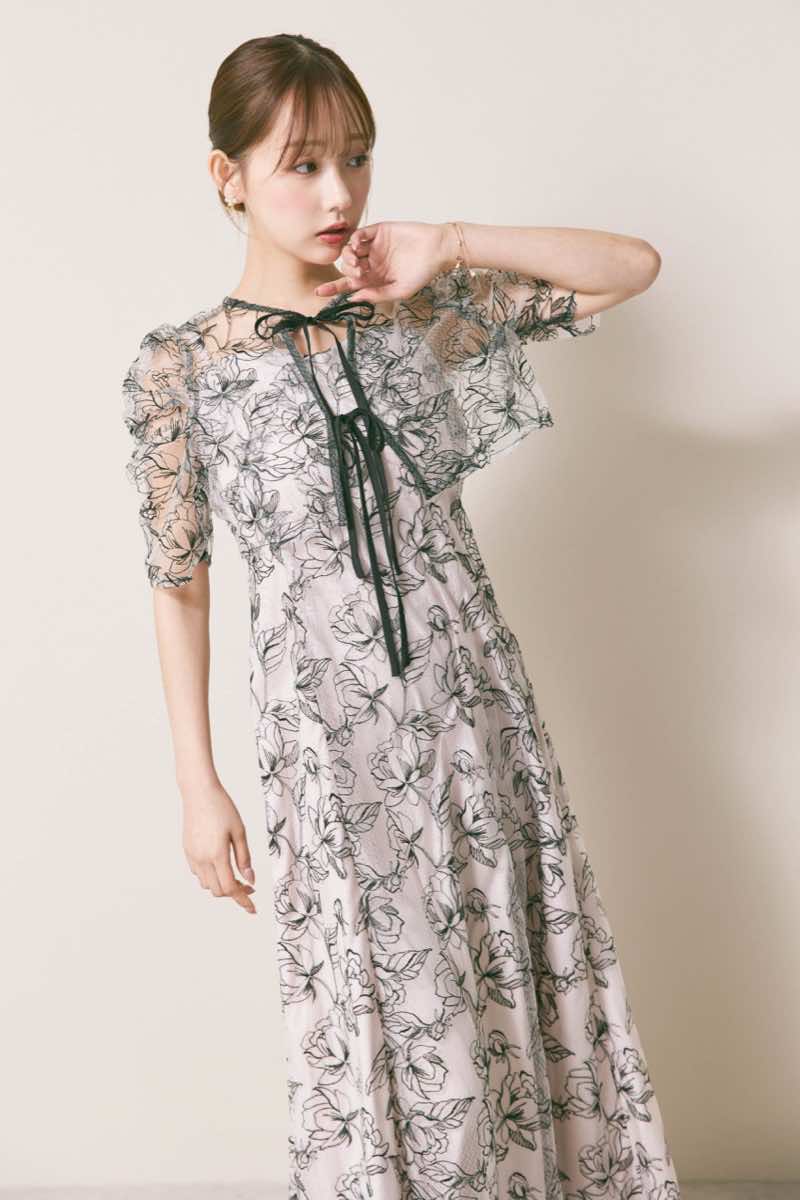 ブラック×ピンクベージュのシアーボレロセットアップドレス