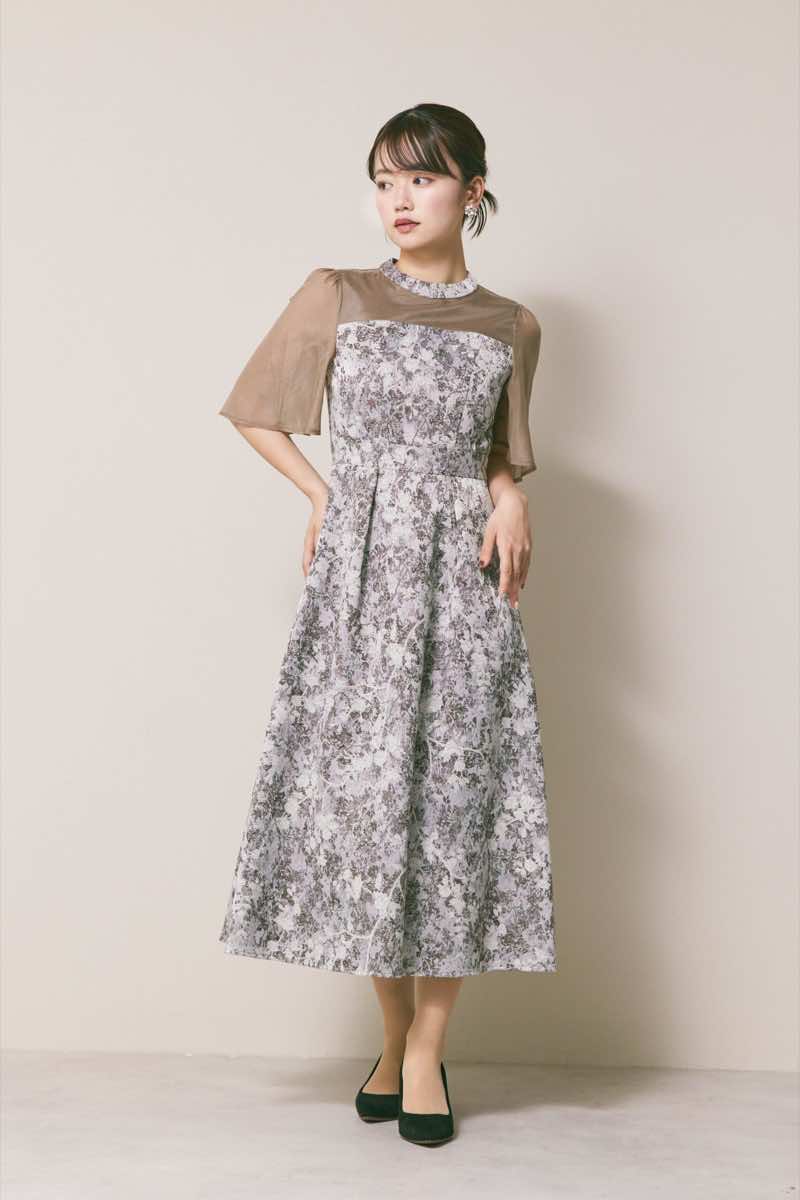 ブラウンのシフォンスリーブジャガードドレス
