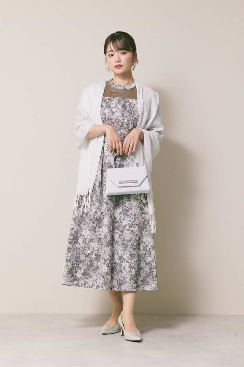 ブラウンのシフォンスリーブジャガードドレス