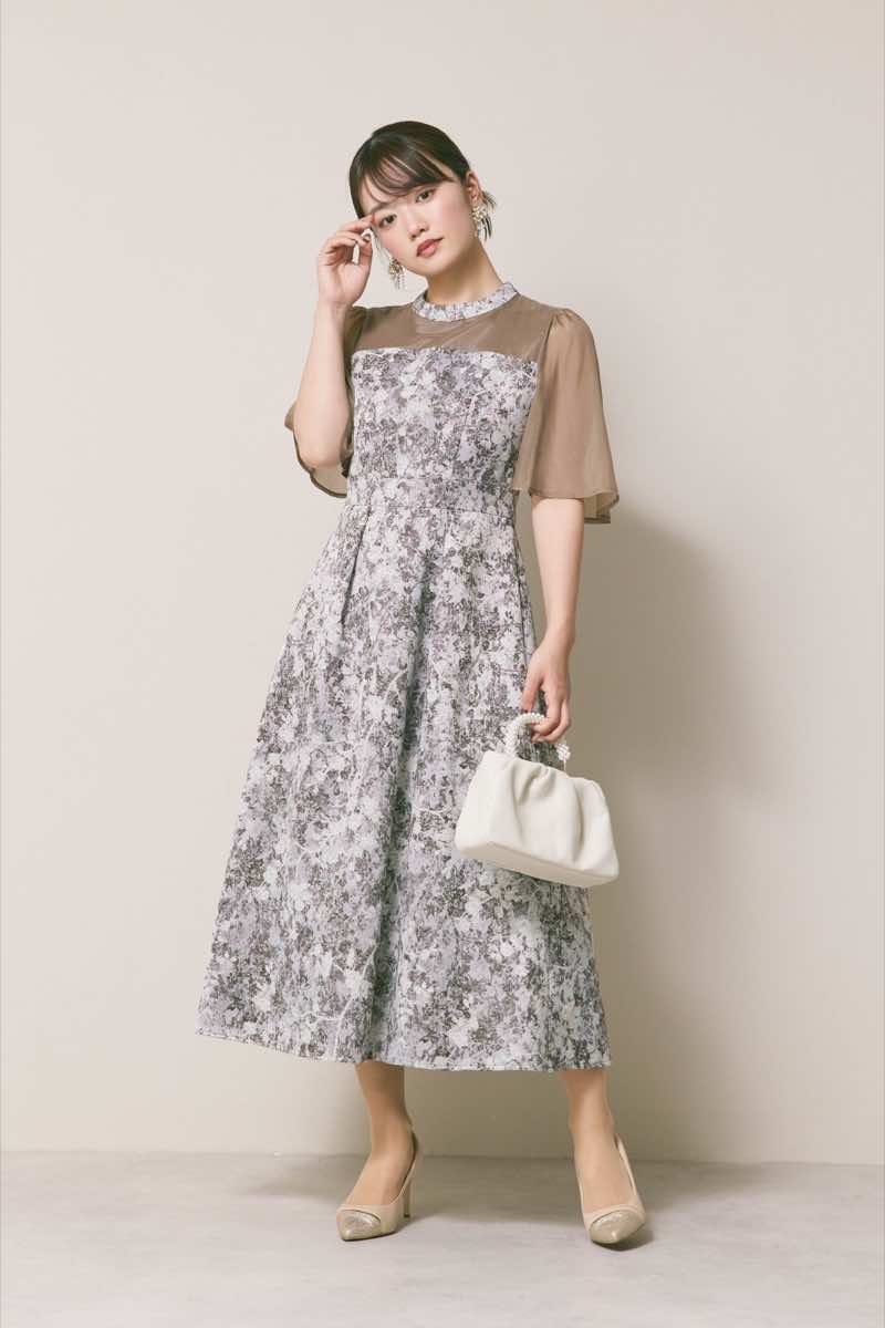 ブラウンのシフォンスリーブジャガードドレス