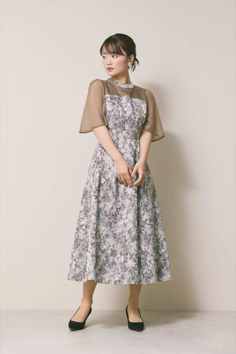 ブラウンのシフォンスリーブジャガードドレス