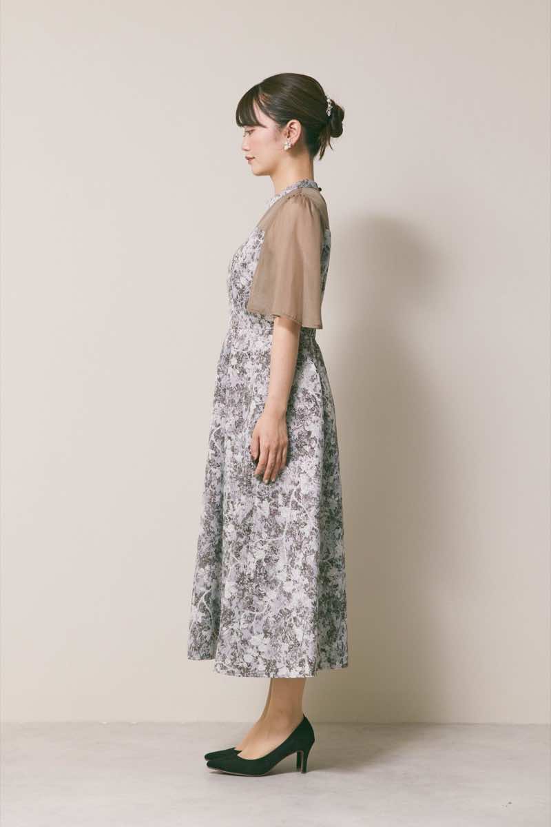 ブラウンのシフォンスリーブジャガードドレス