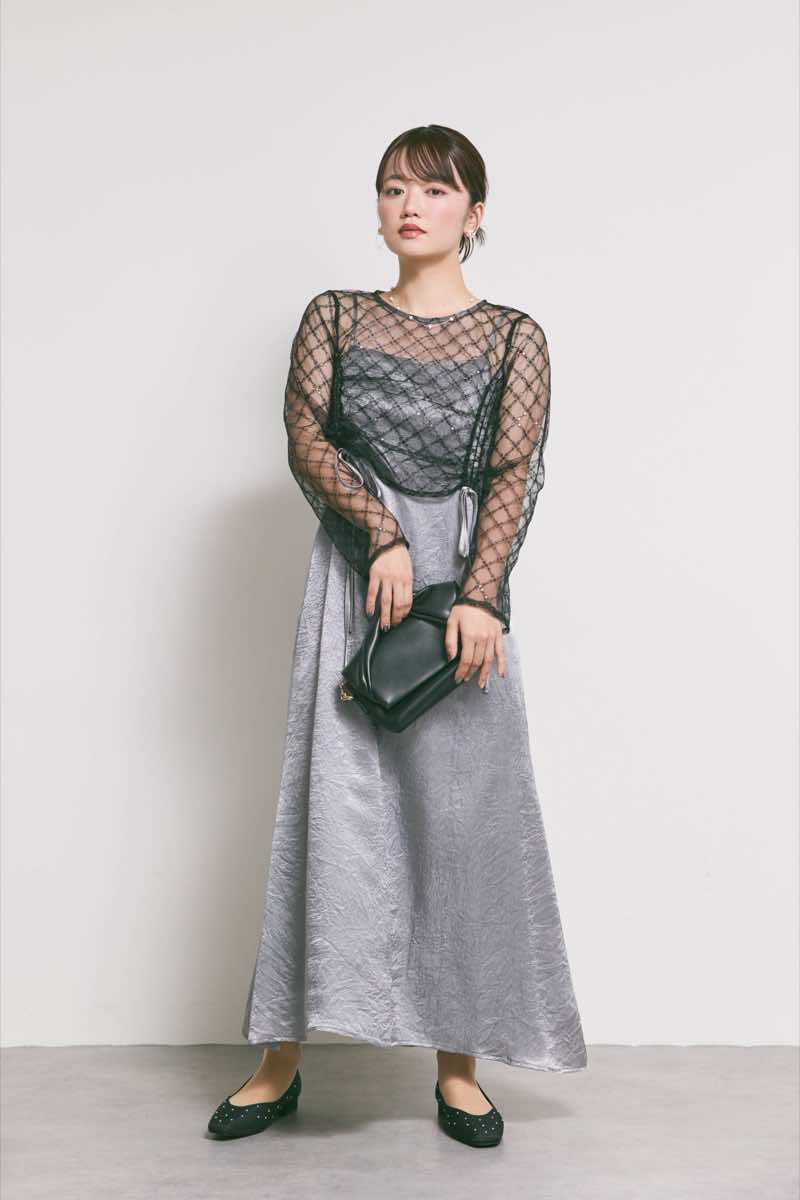 グレーのドロストギャザーセパレートドレス