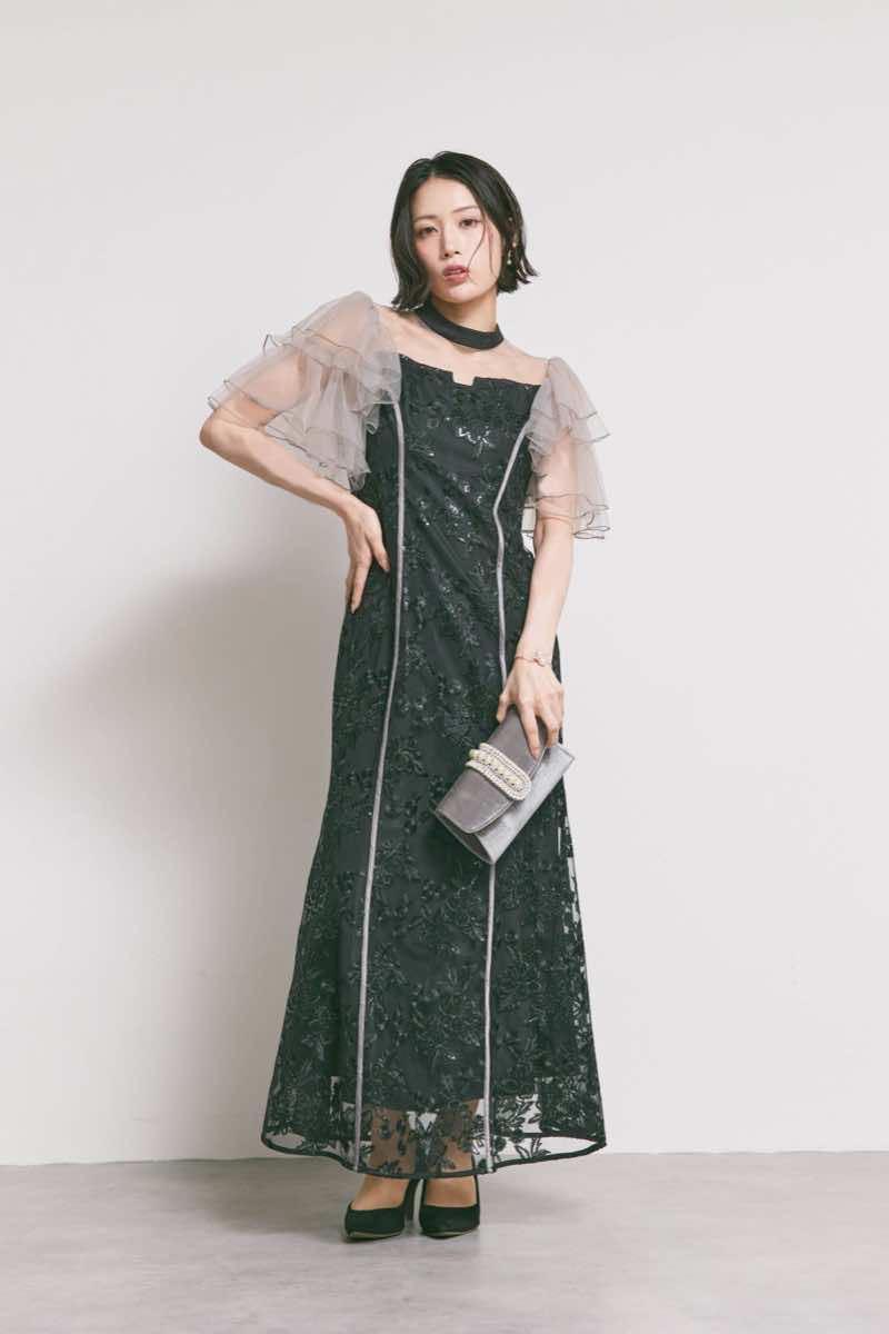 ブラックのスパンコール刺繍マーメイドドレス