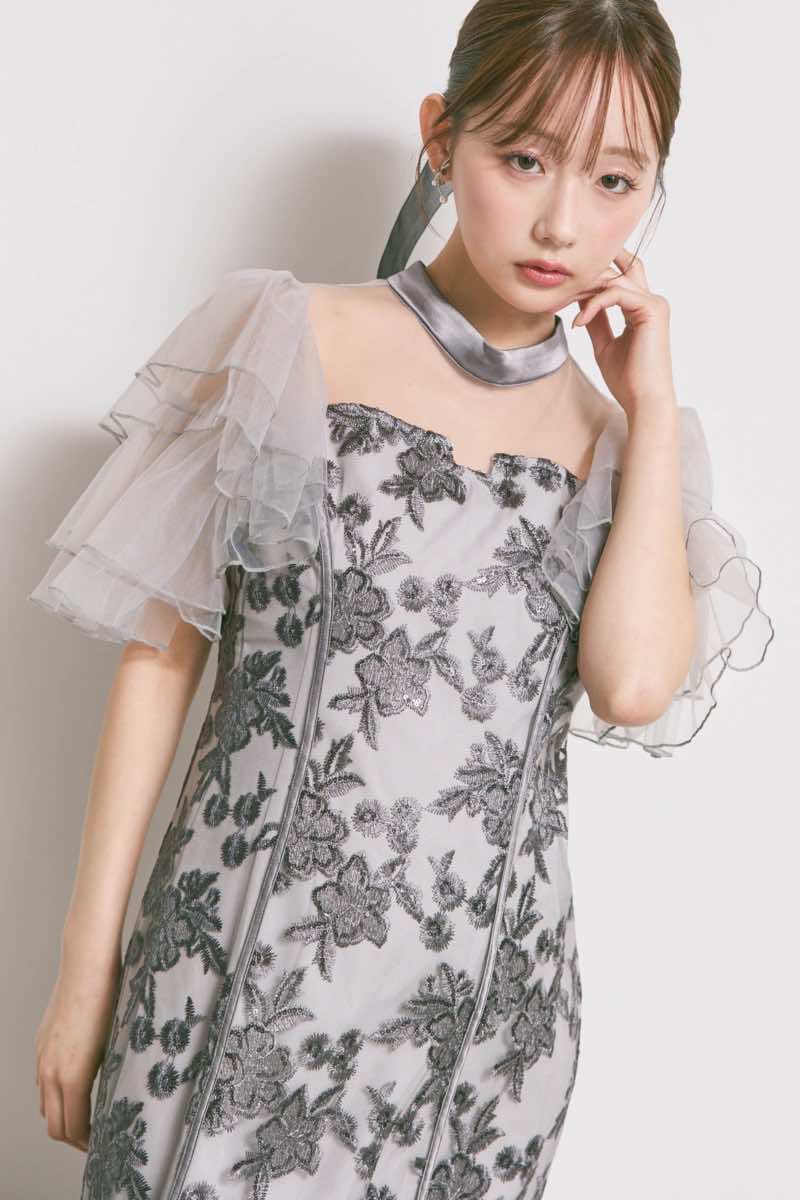 ブルーのスパンコール刺繍マーメイドドレス
