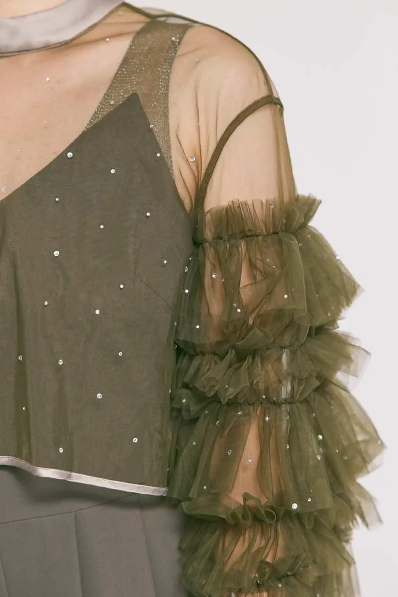 カーキのラッフルトップスパンツドレス