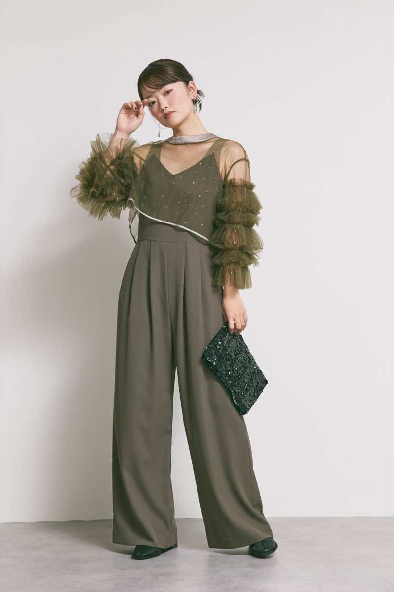 カーキのラッフルトップスパンツドレス