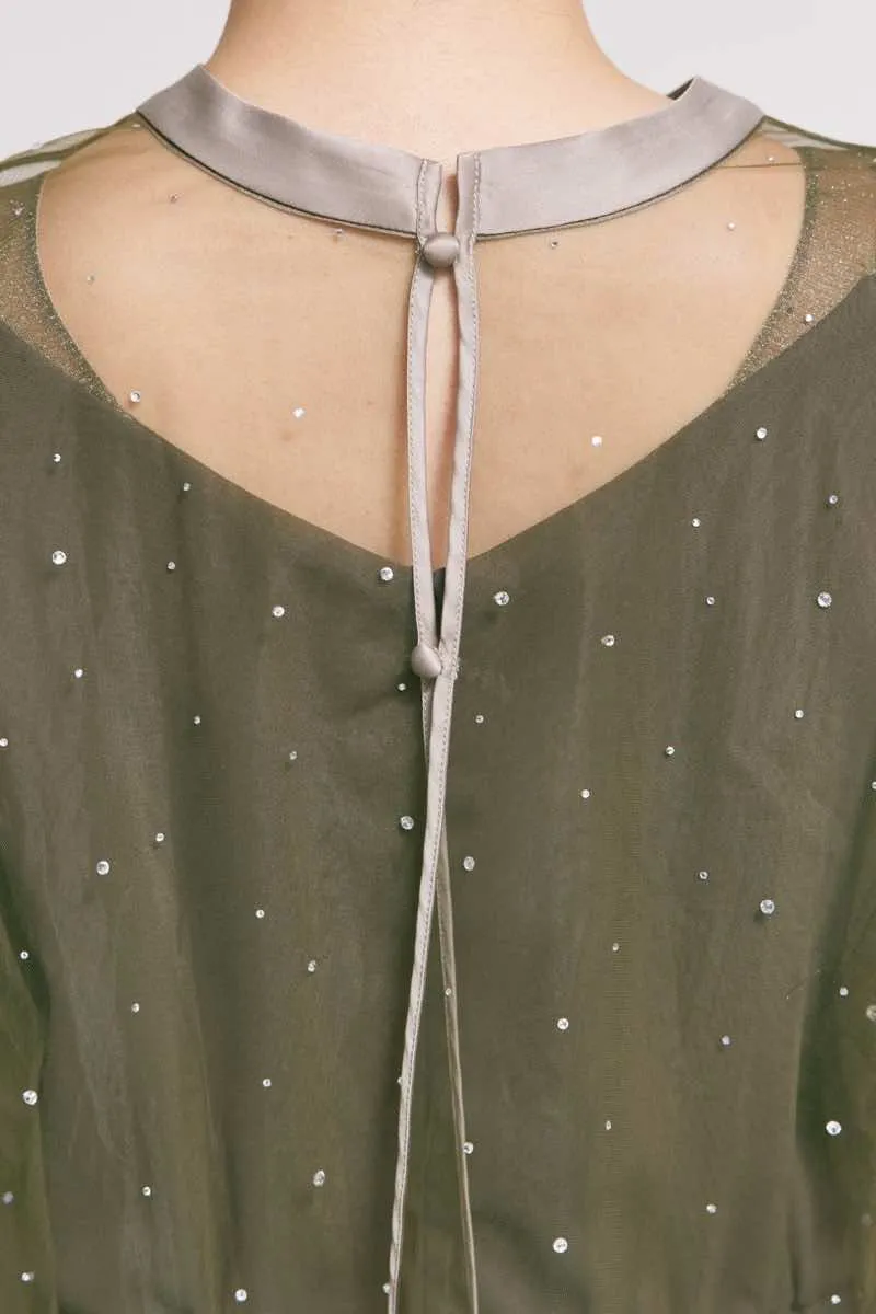 カーキのラッフルトップスパンツドレス