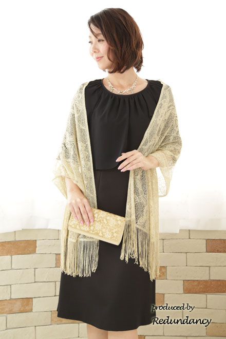 ブラックのツーピース風パフスリーブドレス