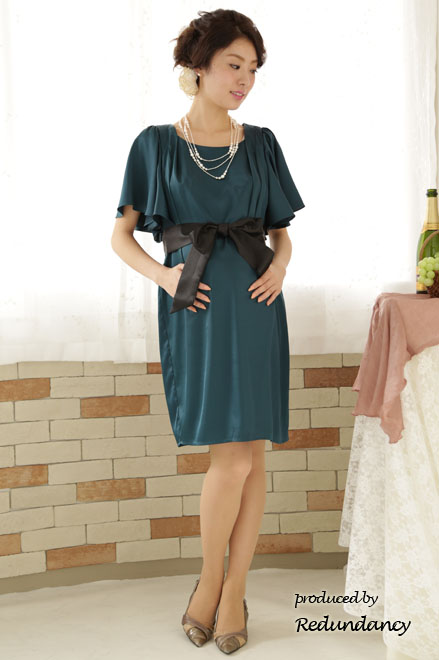 グリーンのラッフルスリーブミニ丈マタニティドレス