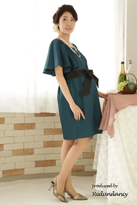 グリーンのラッフルスリーブミニ丈マタニティドレス