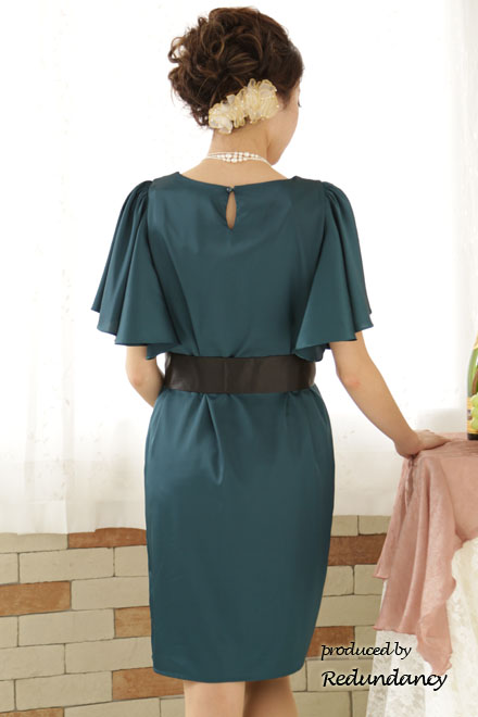 グリーンのラッフルスリーブミニ丈マタニティドレス