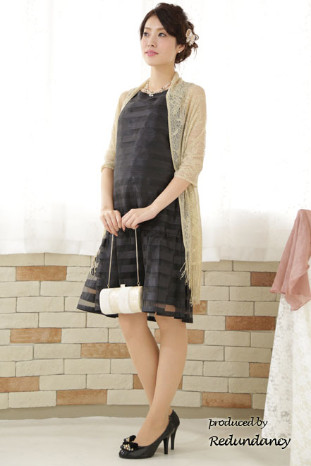 ブラックの透かしボーダーマタニティドレス