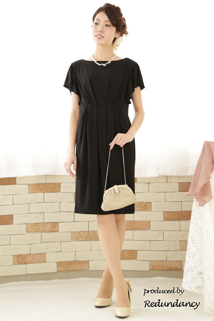 ブラックのハイウエストジャージー素材ワンピース