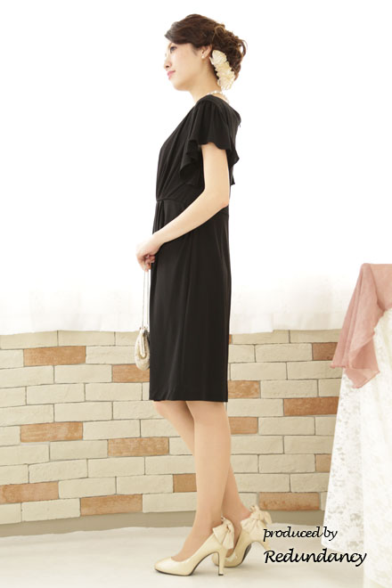 ブラックのハイウエストジャージー素材ワンピース