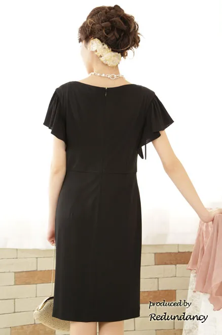 ブラックのハイウエストジャージー素材ワンピース