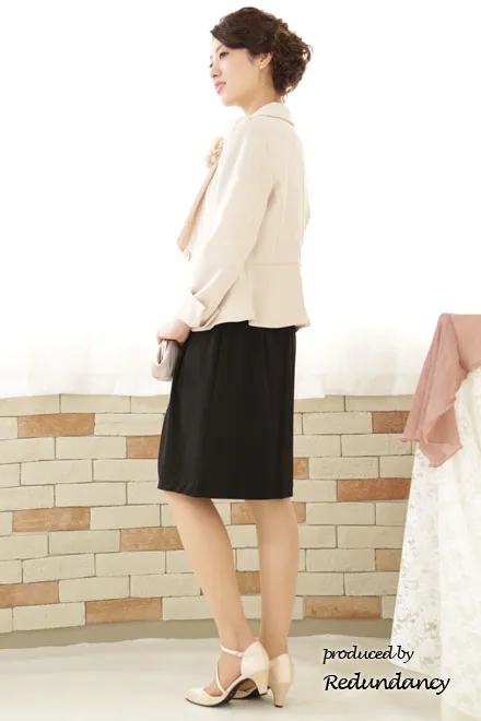 ブラックのハイウエストジャージー素材ワンピース