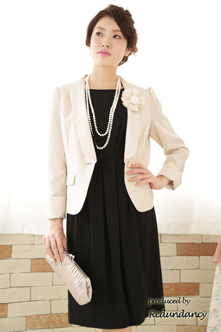 ブラックのハイウエストジャージー素材ワンピース