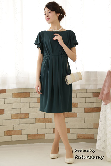 グリーンのハイウエストジャージー素材ワンピース