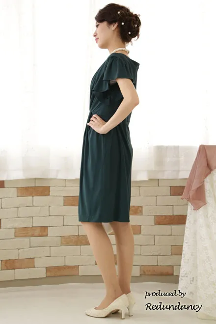 グリーンのハイウエストジャージー素材ワンピース