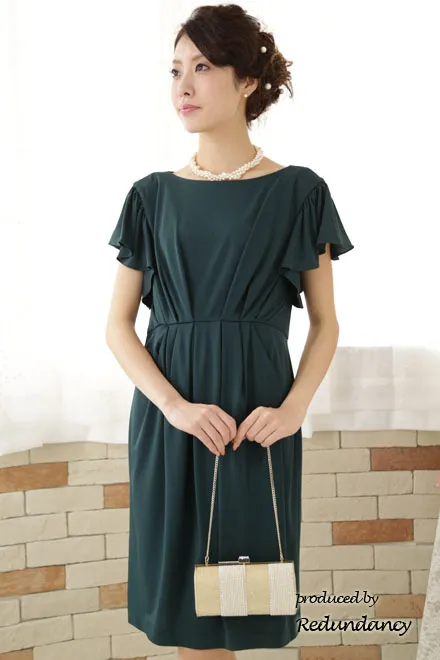 グリーンのハイウエストジャージー素材ワンピース