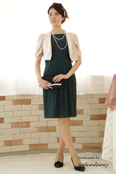 グリーンのハイウエストジャージー素材ワンピース