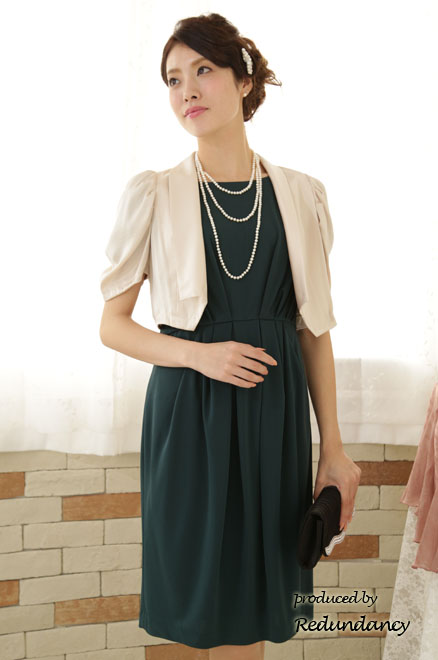 グリーンのハイウエストジャージー素材ワンピース