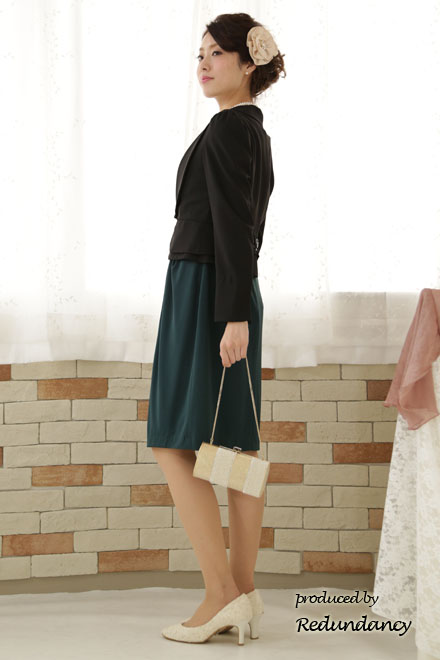 グリーンのハイウエストジャージー素材ワンピース