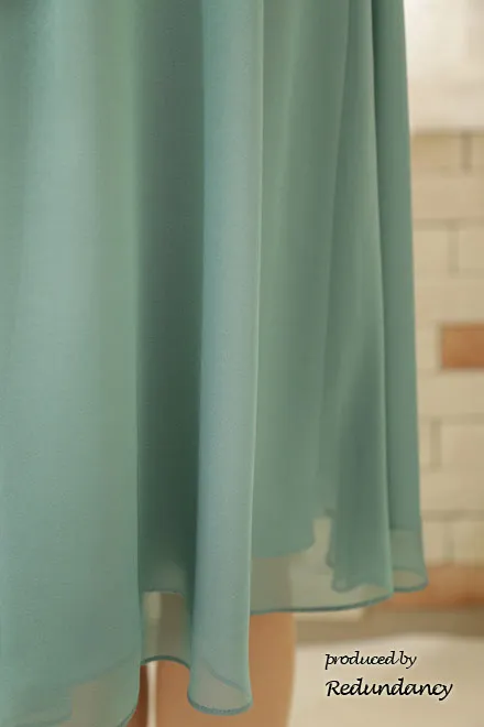 グリーンのハイウエスト切替シフォンマタニティドレス