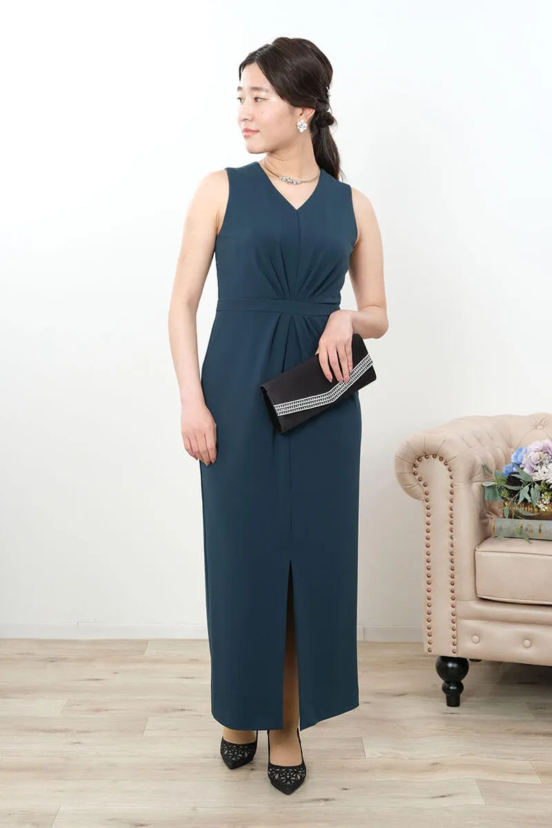 グリーンのフロントスリットVネックドレス