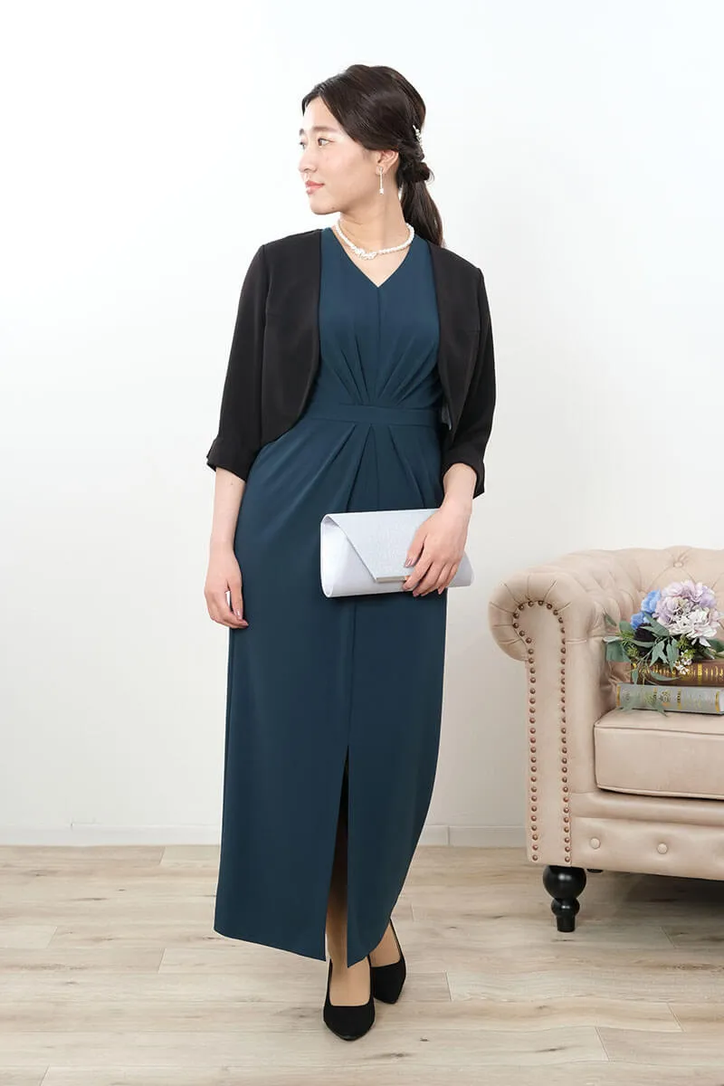 グリーンのフロントスリットVネックドレス