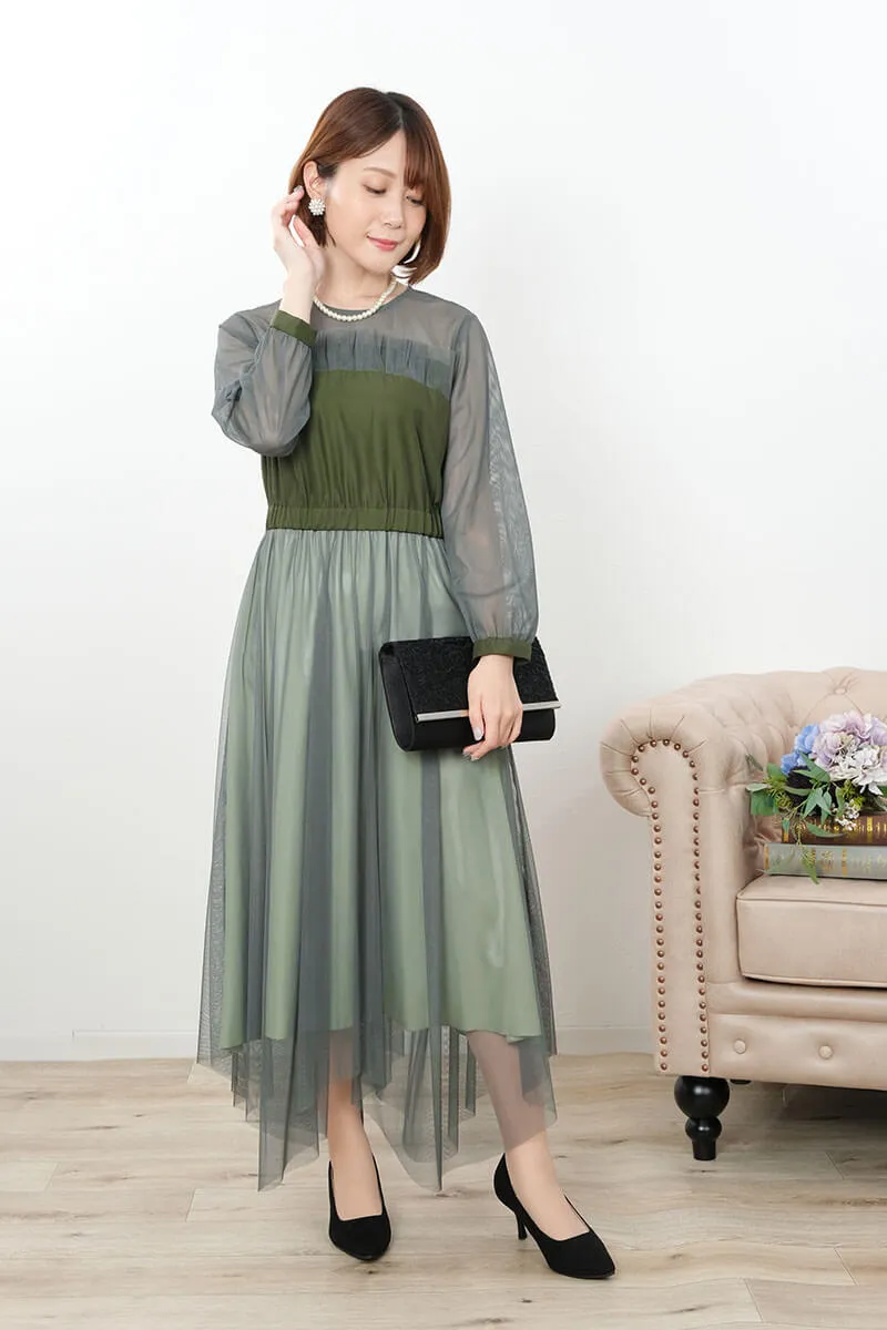 グリーンのフロントフリルチュールドレス