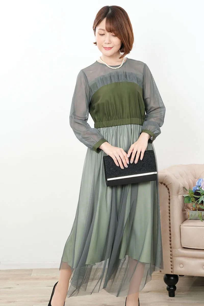 グリーンのフロントフリルチュールドレス